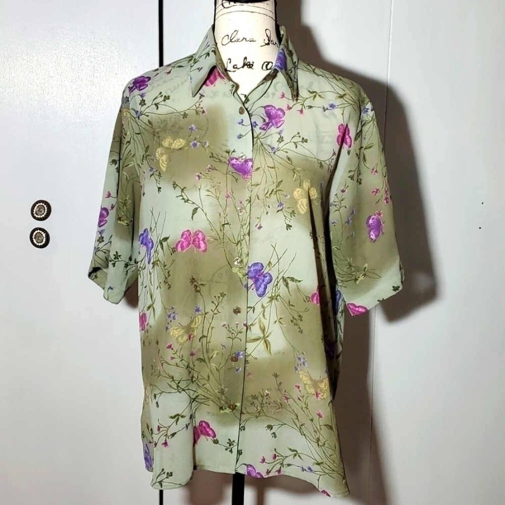 BonWorth| Womens Sage Green Novelty Butterfly Top Lightweight Short-Sleeved Sz.M